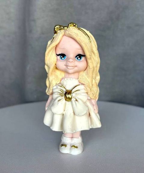 ⋗ Шоколадна фігурка Лялечка 3Д Біла ТМ ДімК купити в Україні ➛ CakeShop.com.ua, фото