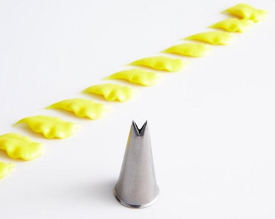 ⋗ Насадка Ateco # 352 Галочка, маленькая купить в Украине ➛ CakeShop.com.ua, фото