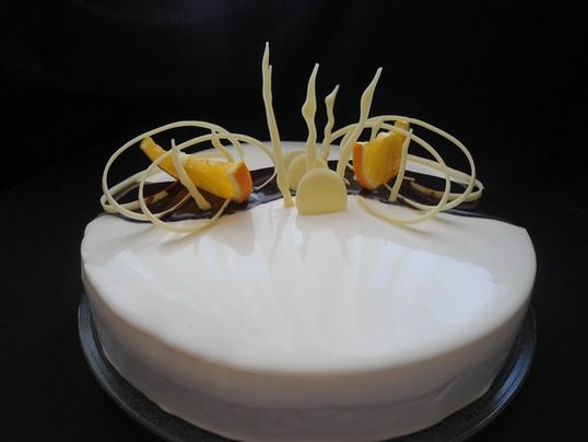 ⋗ Шоколад Сублиме белый Bianko 33-34%, 1 кг купить в Украине ➛ CakeShop.com.ua, фото