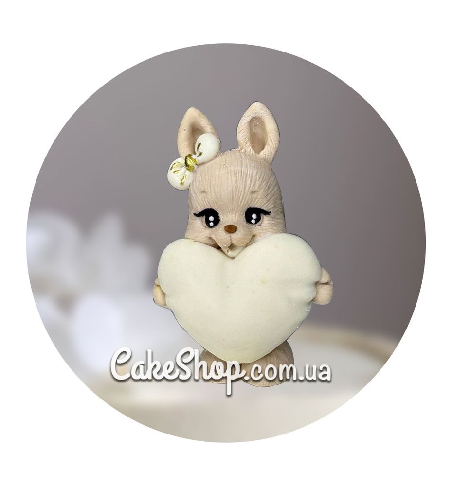 Шоколадная фигурка Зайка с сердечком большим беж-белая ТМ ДимК - фото