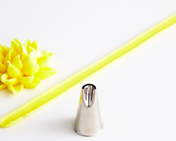 ⋗ Насадка Ateco # 79 Лепестки хризантемы, маленькая купить в Украине ➛ CakeShop.com.ua, фото