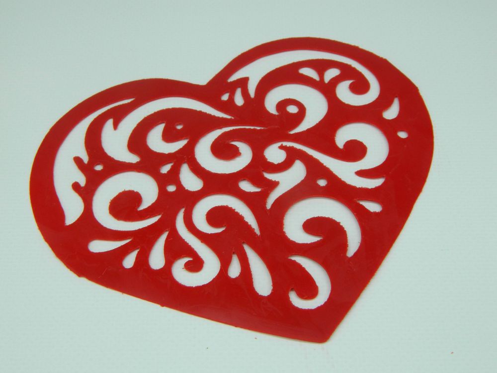 Трафарет для тортов Сердце с узорами - фото