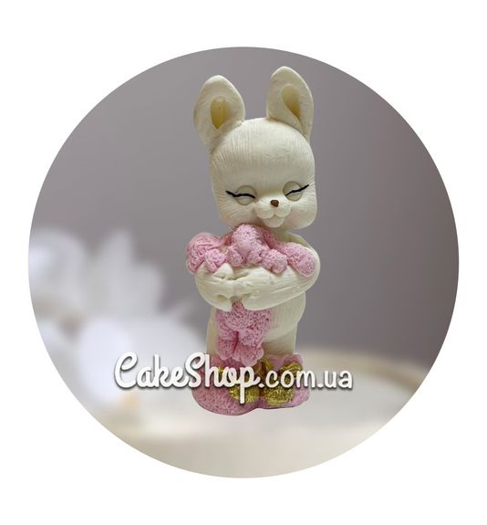 ⋗ Шоколадная фигурка Зайчонок в сапогах Бело-розовый ТМ ДимК купить в Украине ➛ CakeShop.com.ua, фото